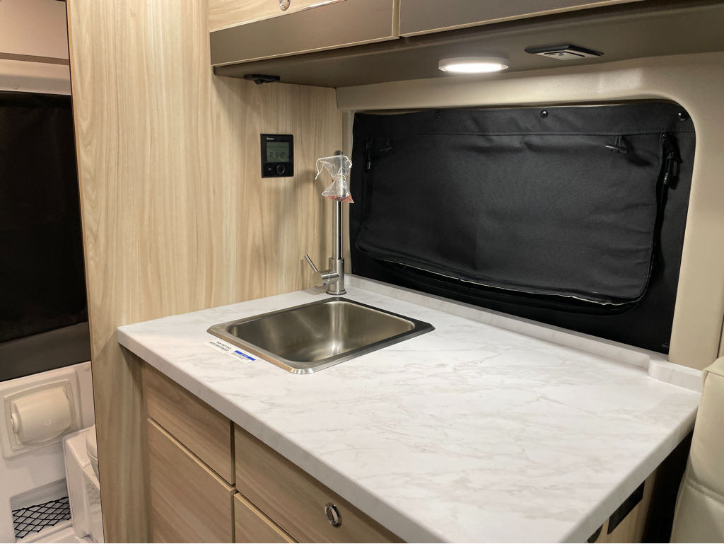 2027 Jayco Comet 18C, $ 94,995