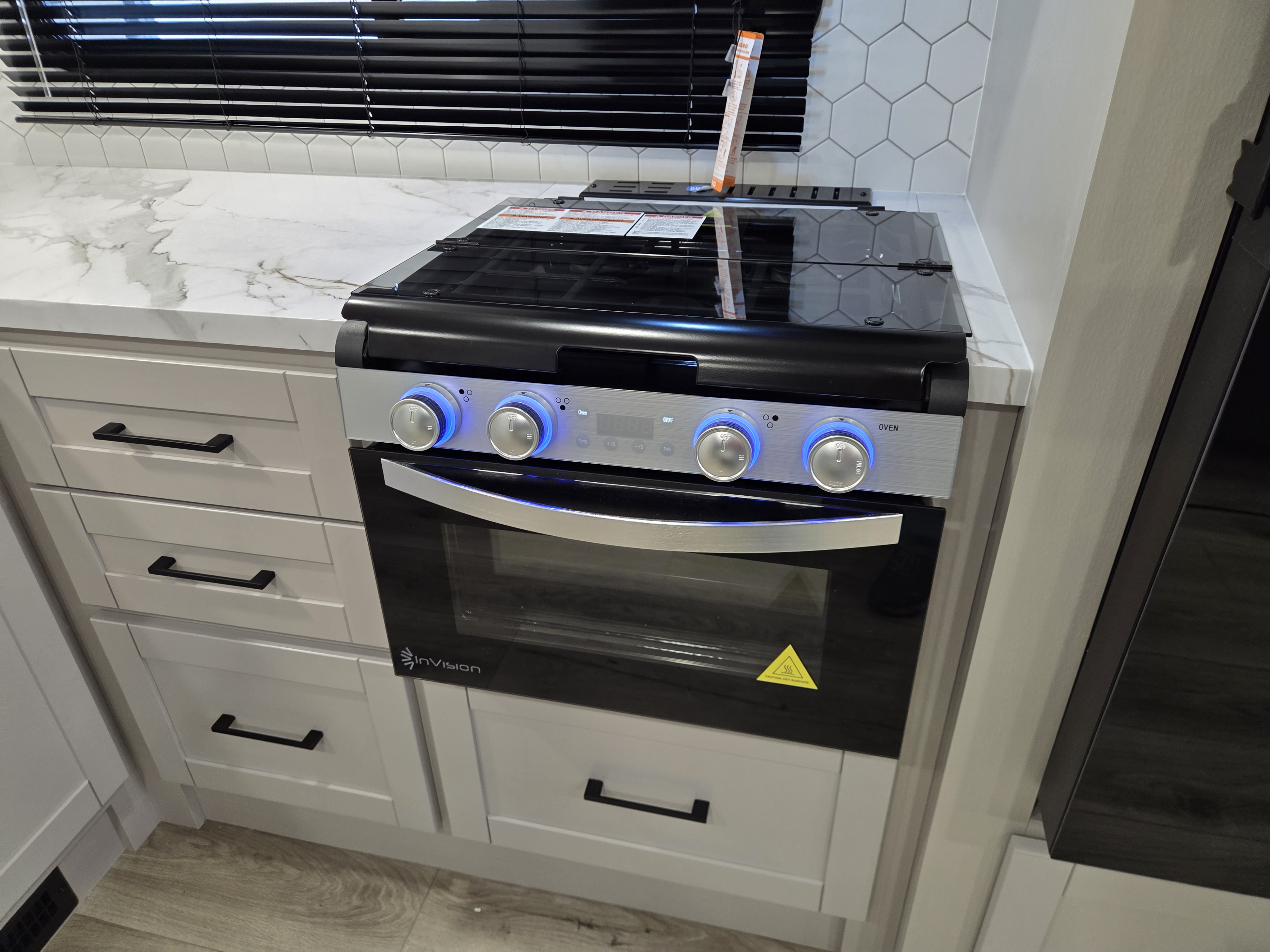 2026 Jayco Jay Feather 25RB, $ 37,999