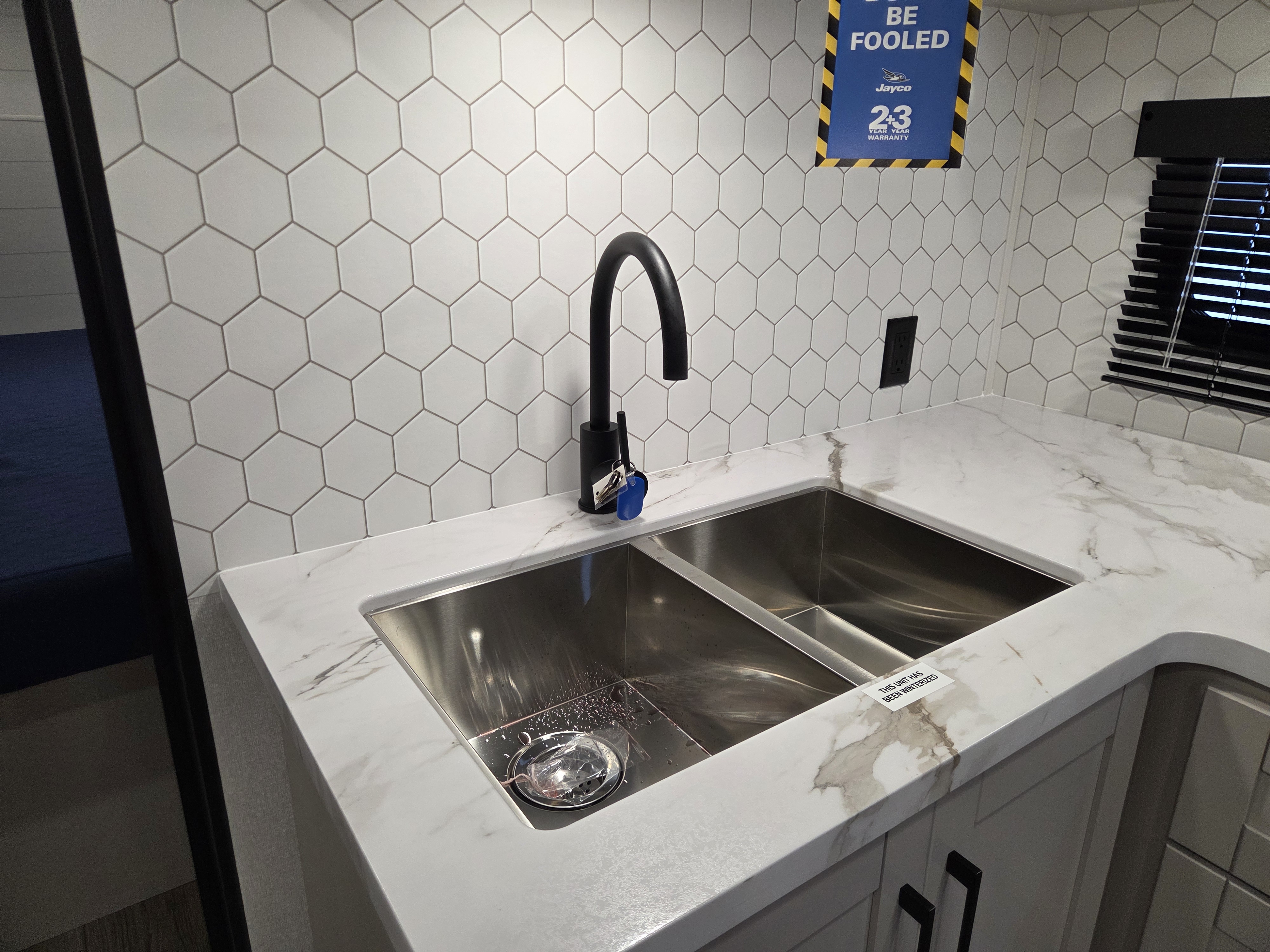 2026 Jayco Jay Feather 25RB, $ 37,999