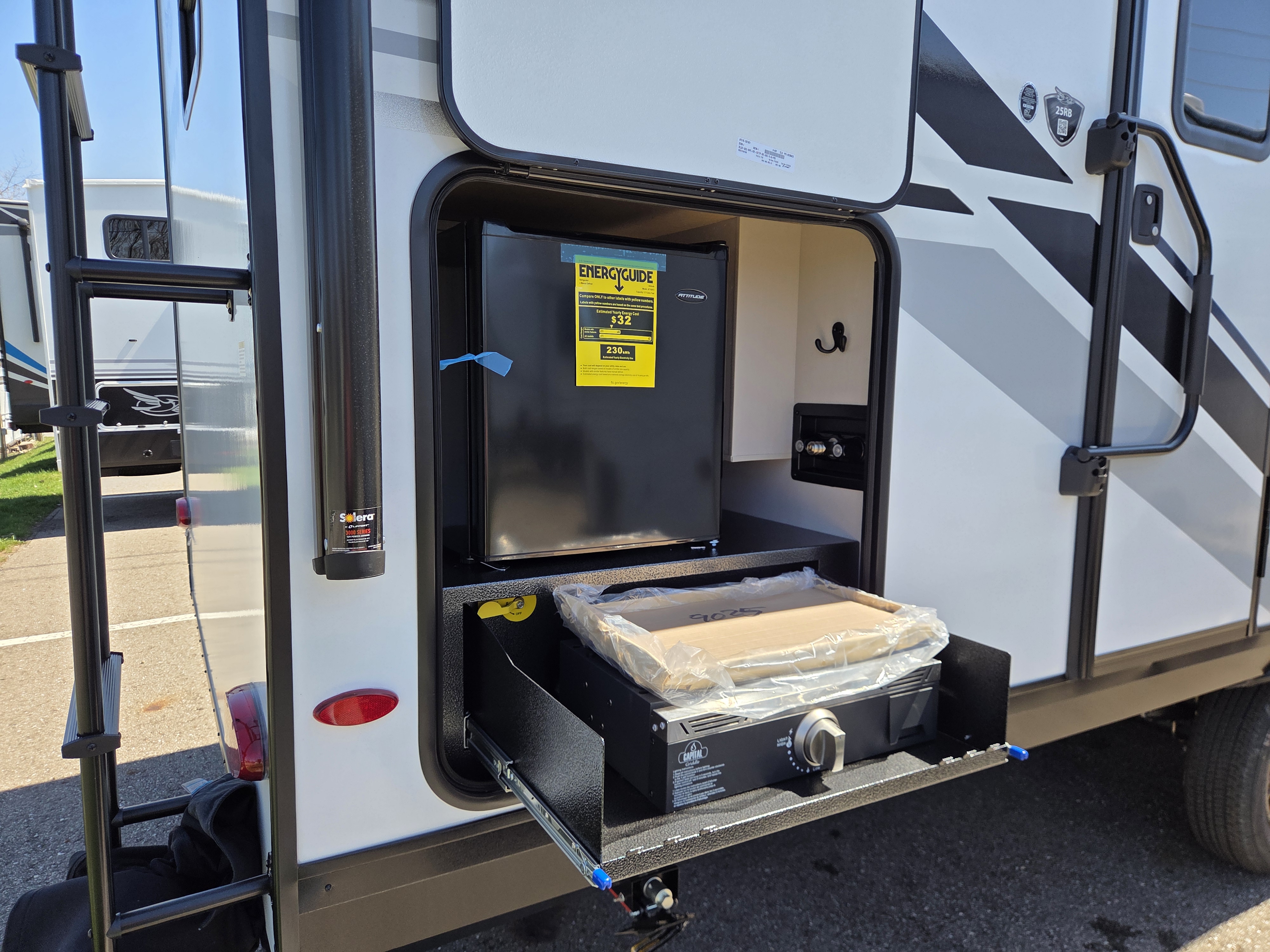 2026 Jayco Jay Feather 25RB, $ 37,999