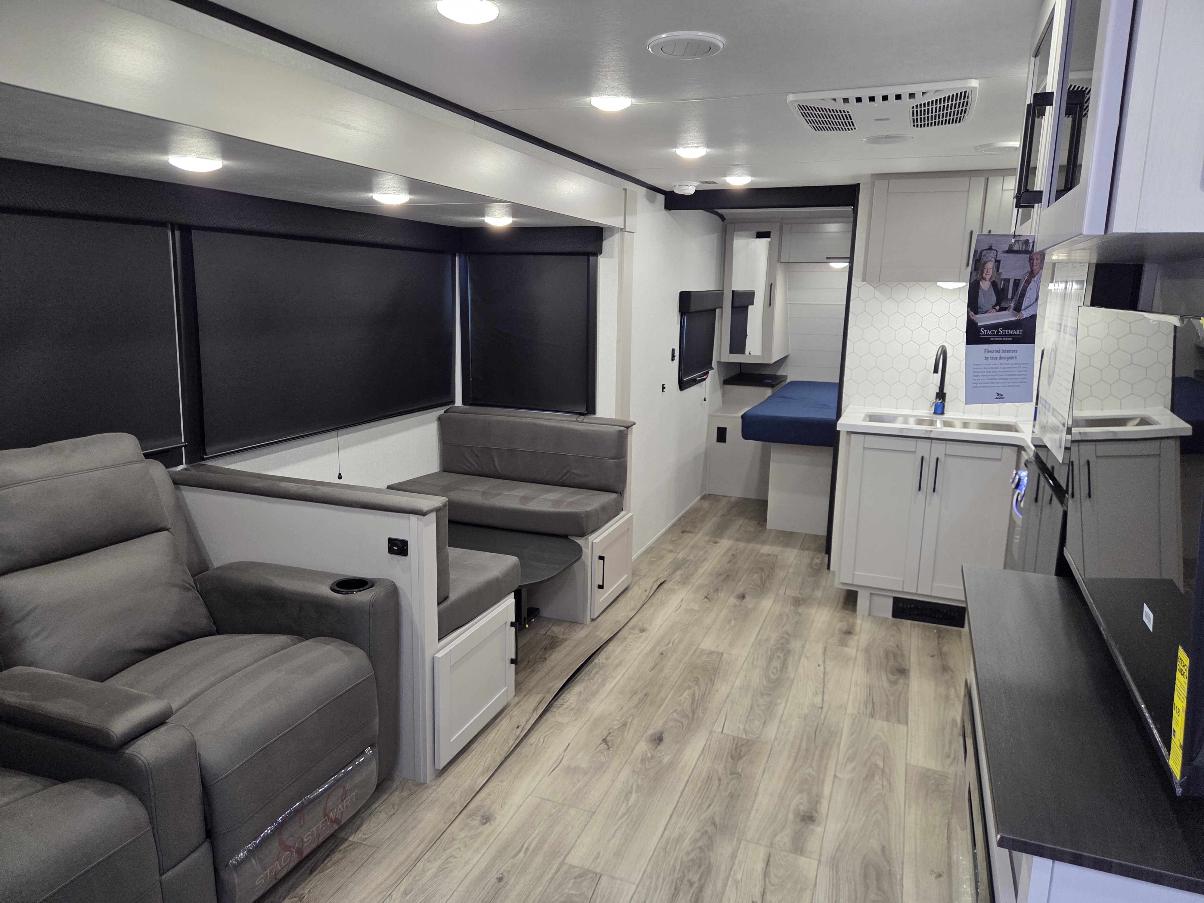 2026 Jayco Jay Feather 25RB, $ 37,999