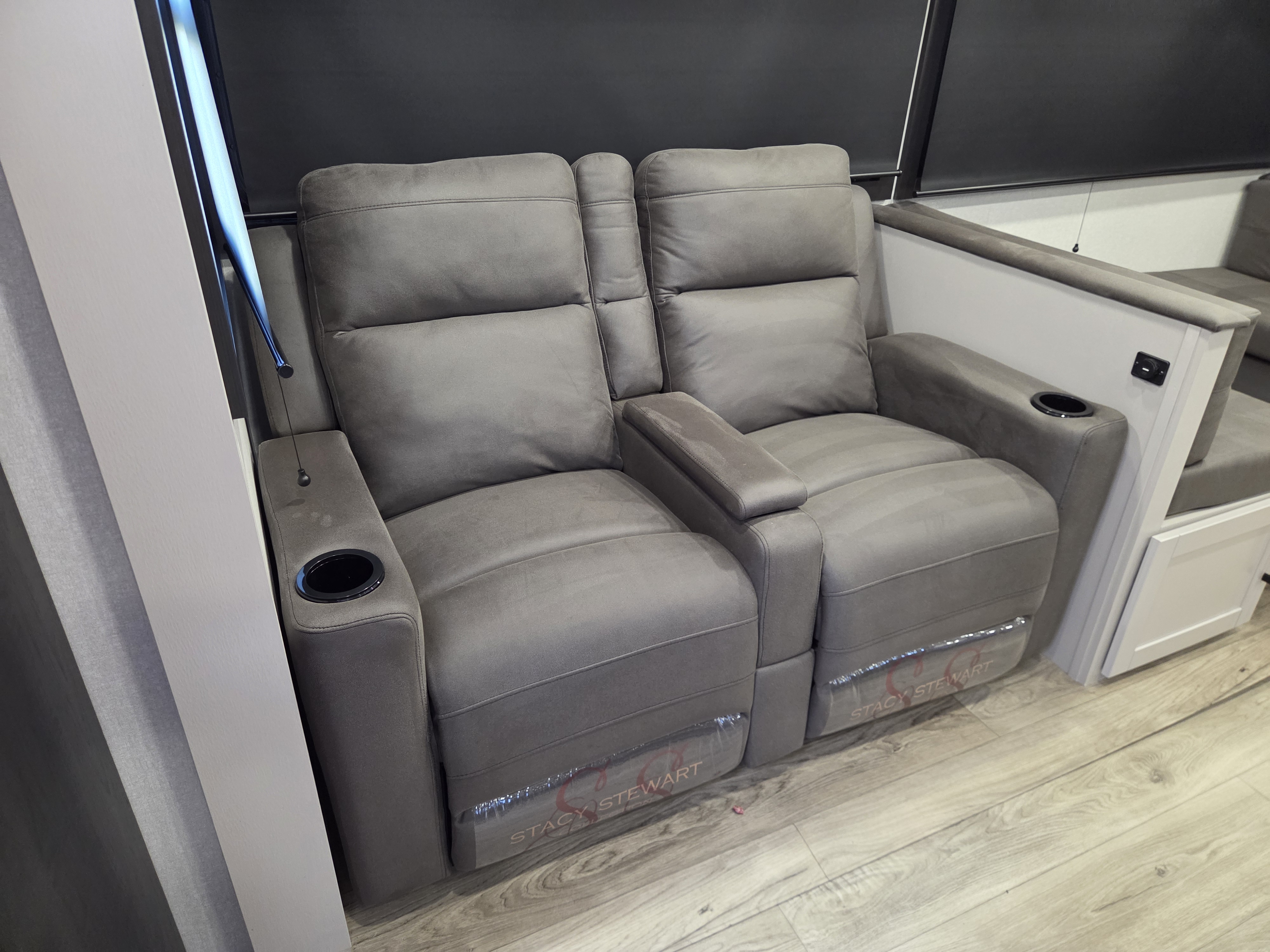 2026 Jayco Jay Feather 25RB, $ 37,999