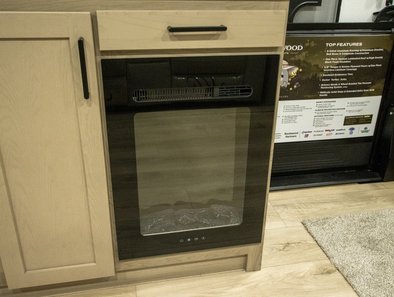 2026 Forest River Rockwood Ultra Lite 2618RD, $ 45,999