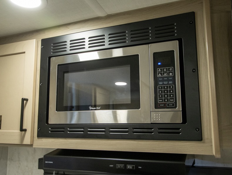 2026 Forest River Rockwood Ultra Lite 2618RD, $ 45,999