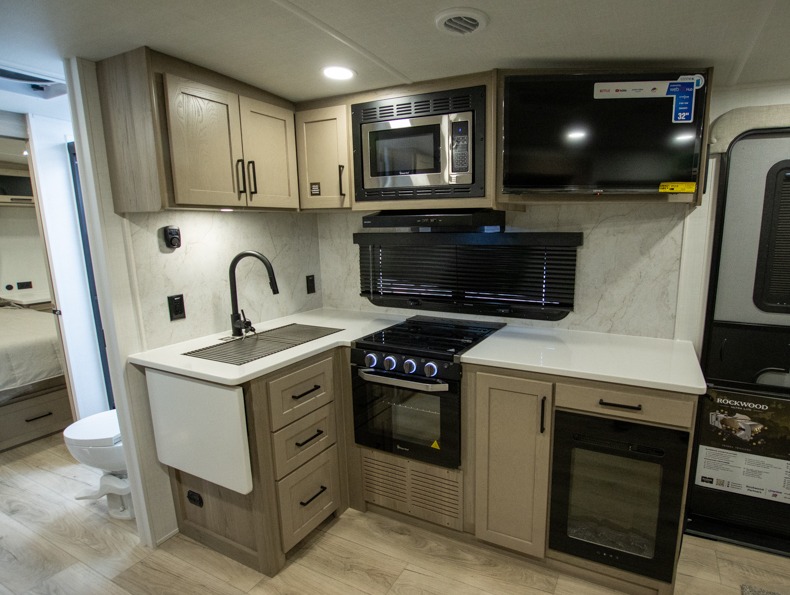 2026 Forest River Rockwood Ultra Lite 2618RD, $ 45,999