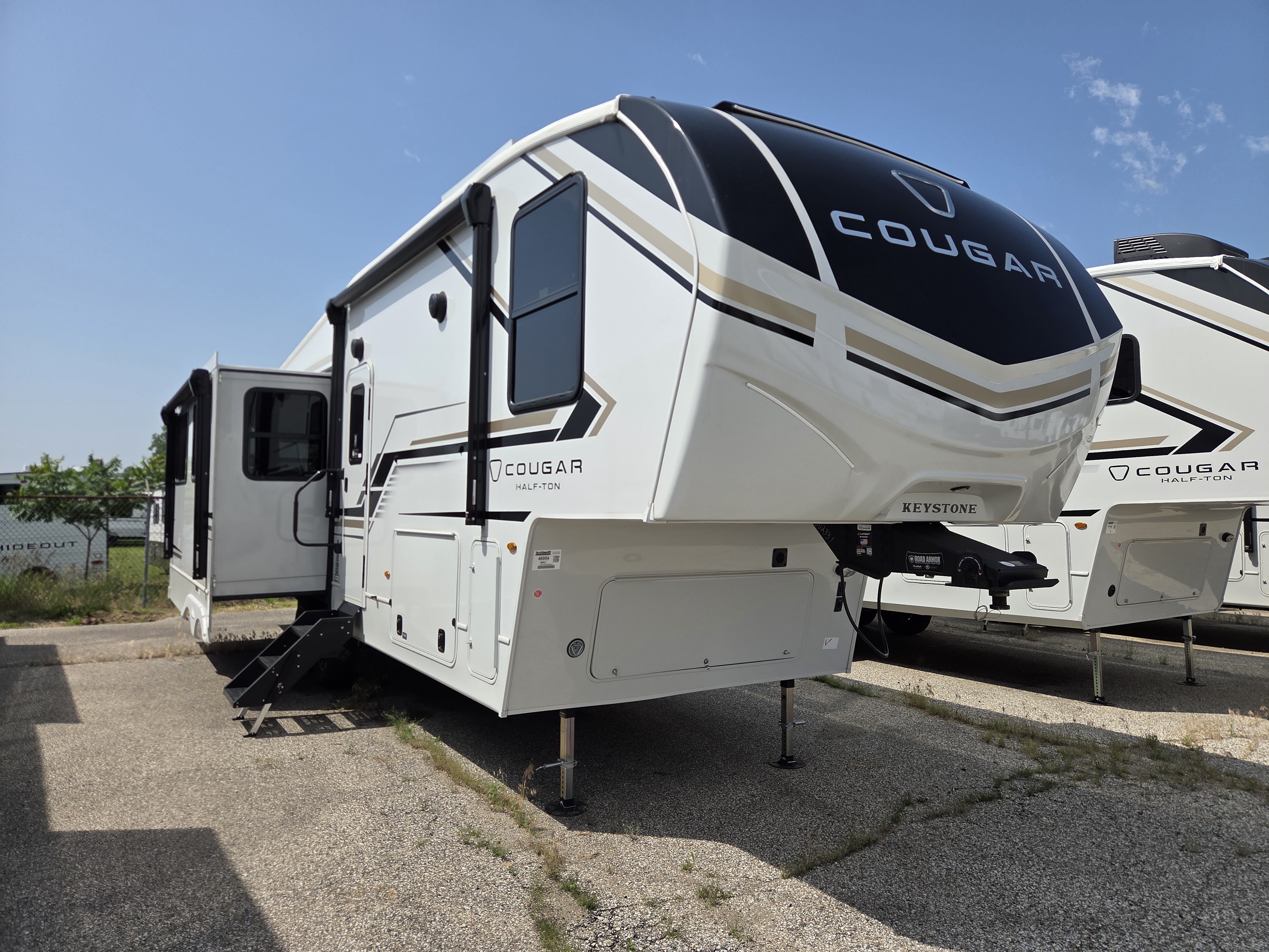 2026 Keystone Cougar Half-Ton (Fifth Wheel) 29RLI, $ 55,990