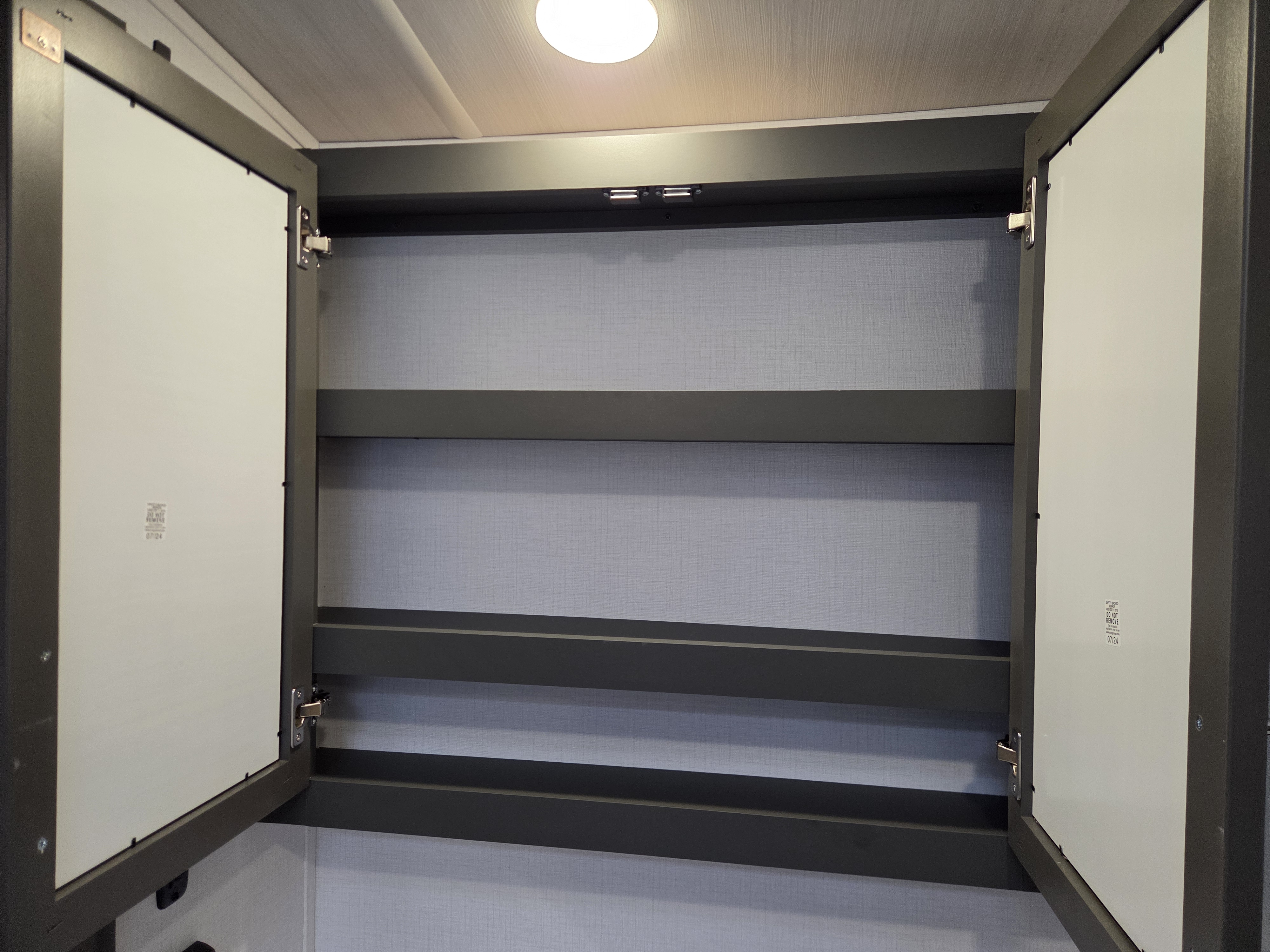 2025 Keystone Bullet Crossfire 2530RD, $ 32,999
