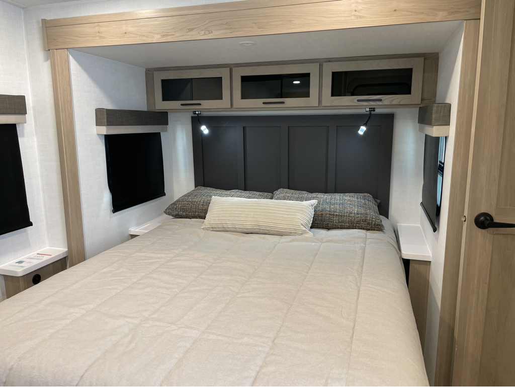 2026 Forest River Rockwood Ultra Lite 2608BS, $ 47,990