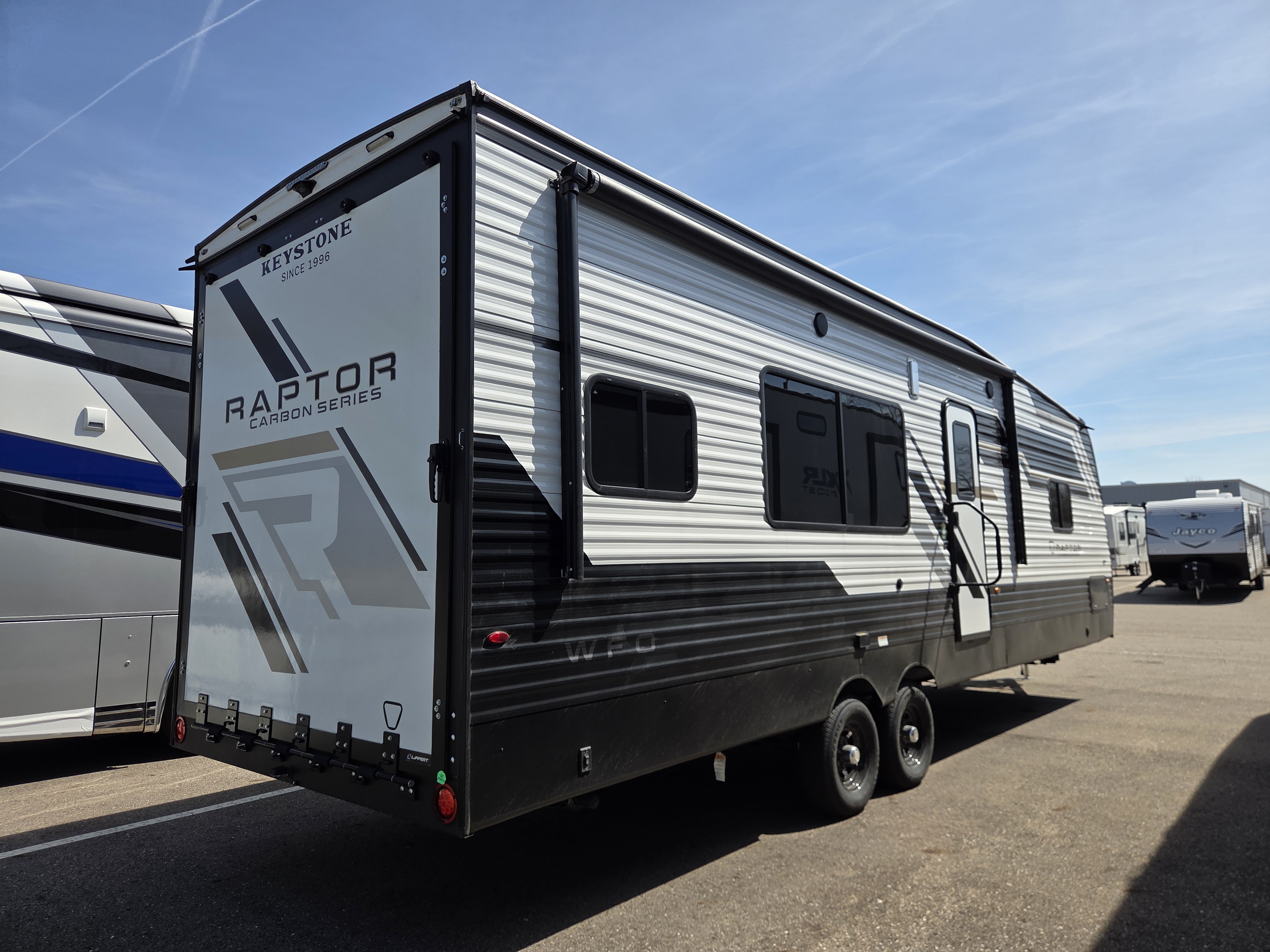 2026 Keystone Raptor Carbon Aluminum 30WFO, $ 37,990