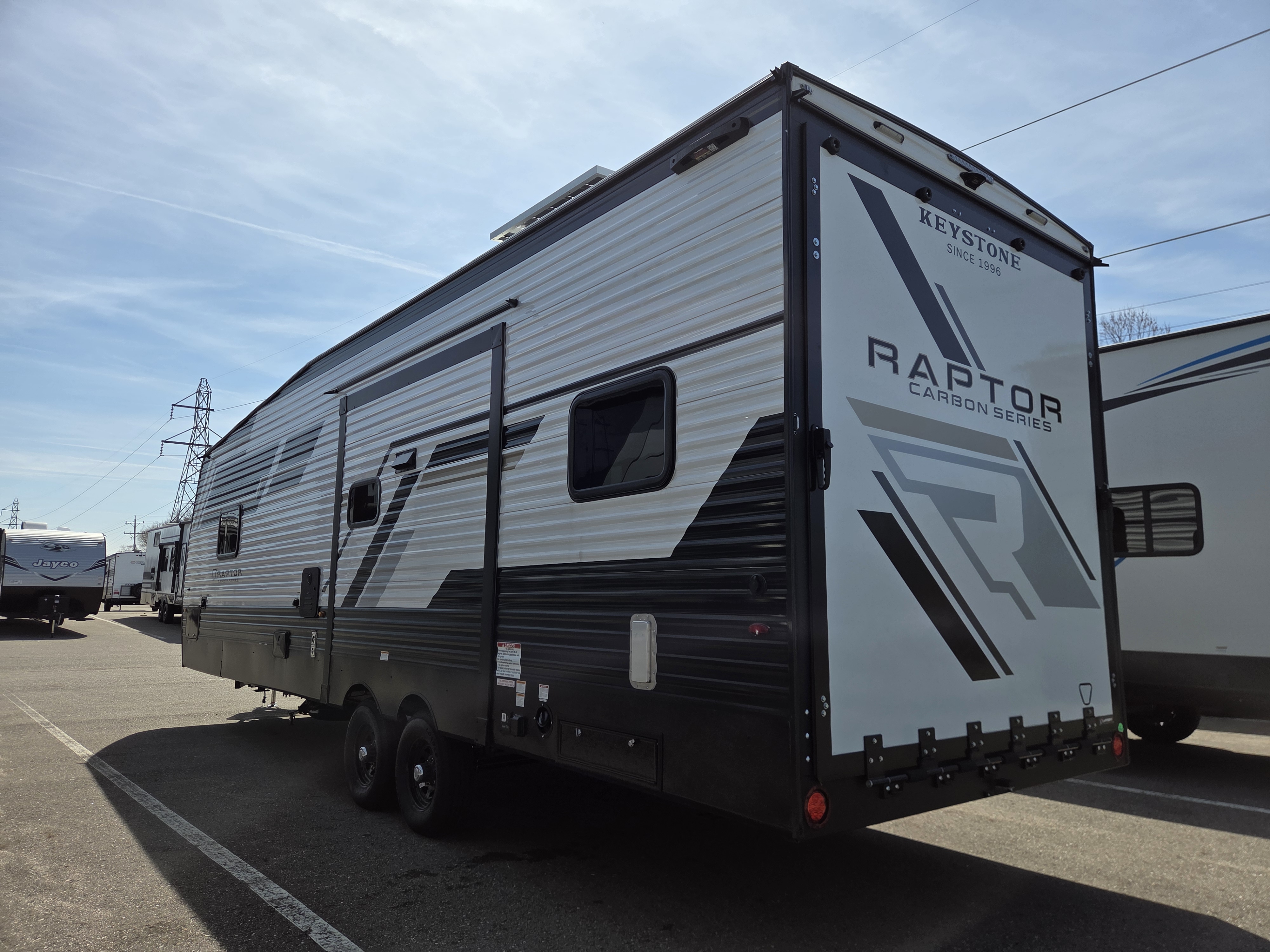 2026 Keystone Raptor Carbon Aluminum 30WFO, $ 37,990