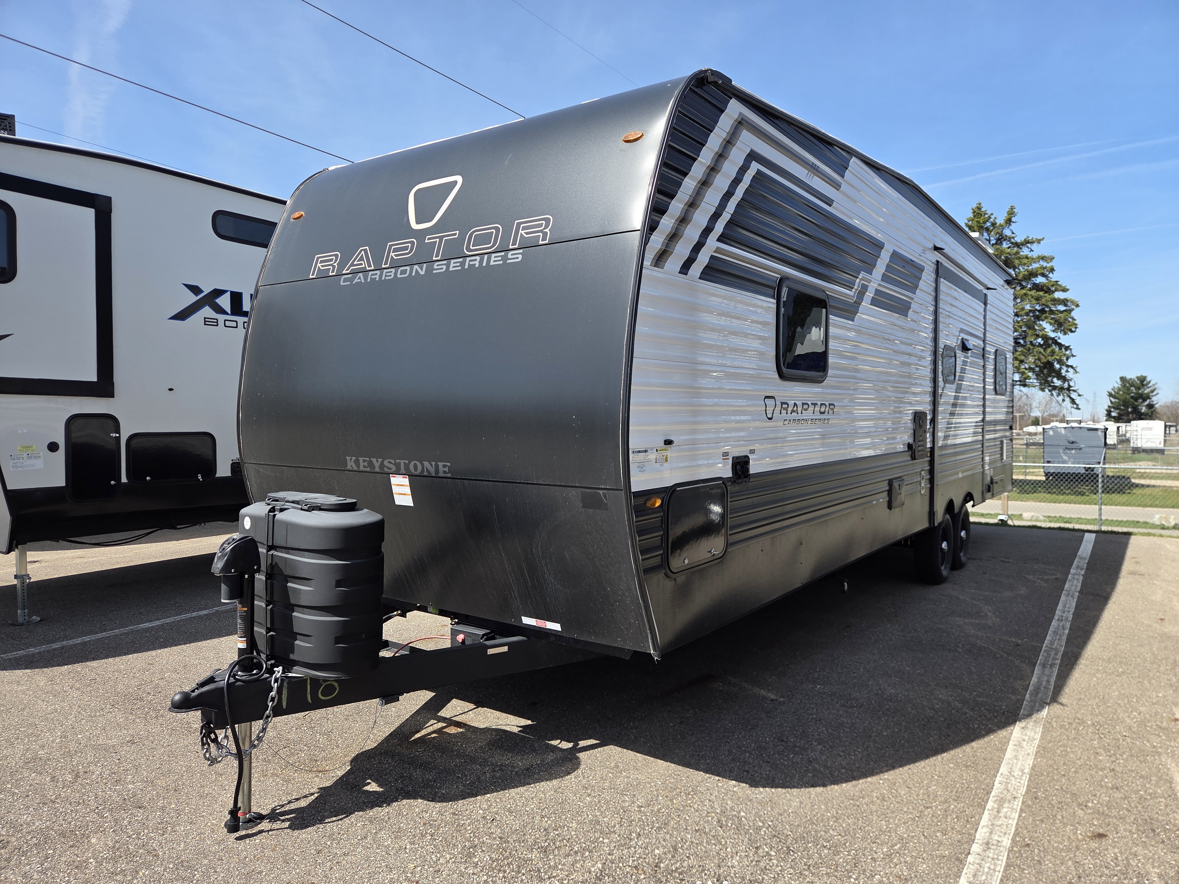 2026 Keystone Raptor Carbon Aluminum 30WFO, $ 37,990