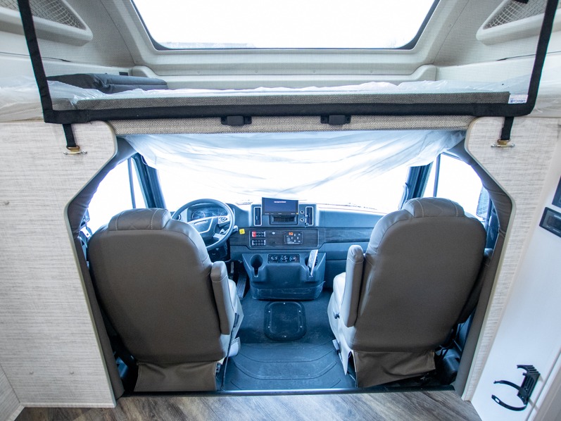 2025 Jayco Seneca 37M, $ 259,997