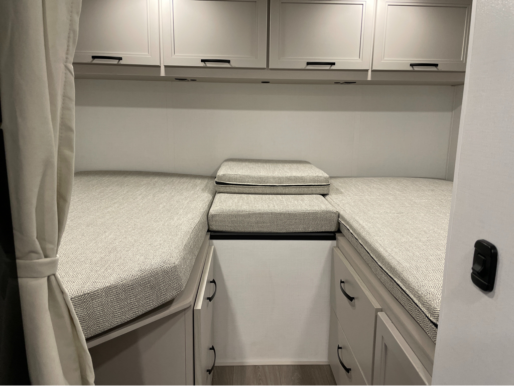 2027 Jayco Redhawk SE 22TF, $ 81,997