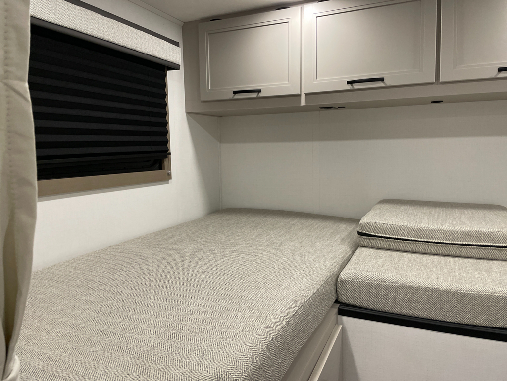 2027 Jayco Redhawk SE 22TF, $ 81,997