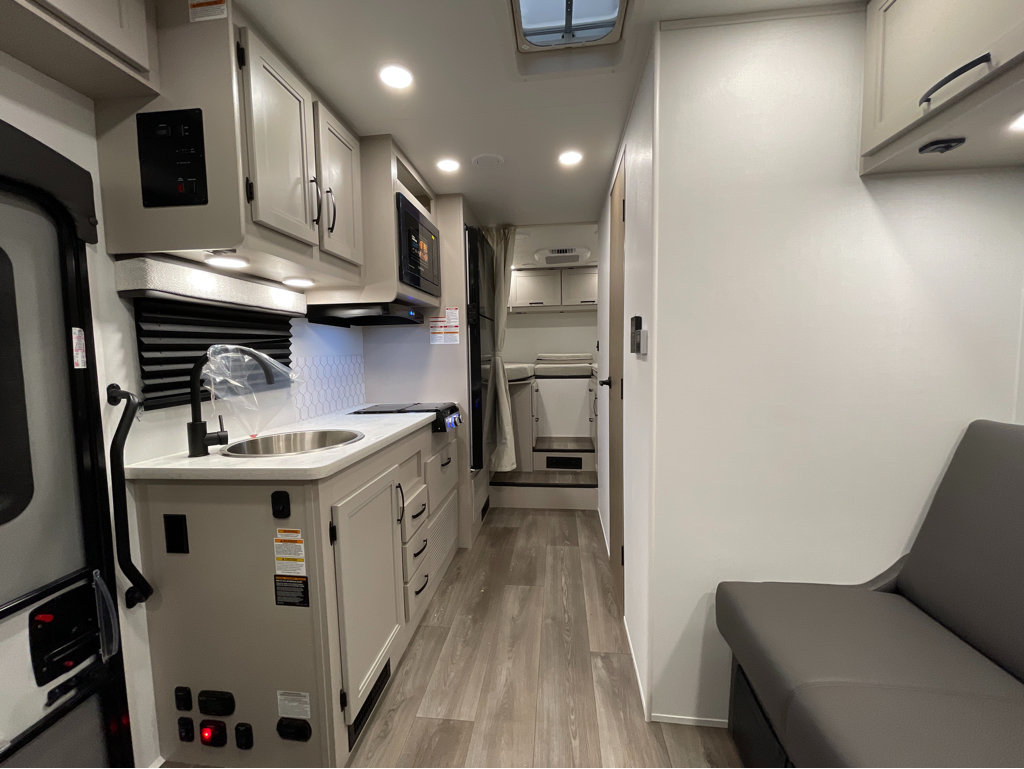 2027 Jayco Redhawk SE 22TF, $ 81,997