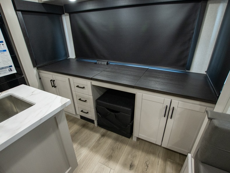2026 Jayco Jay Feather 27MK, $ 43,999