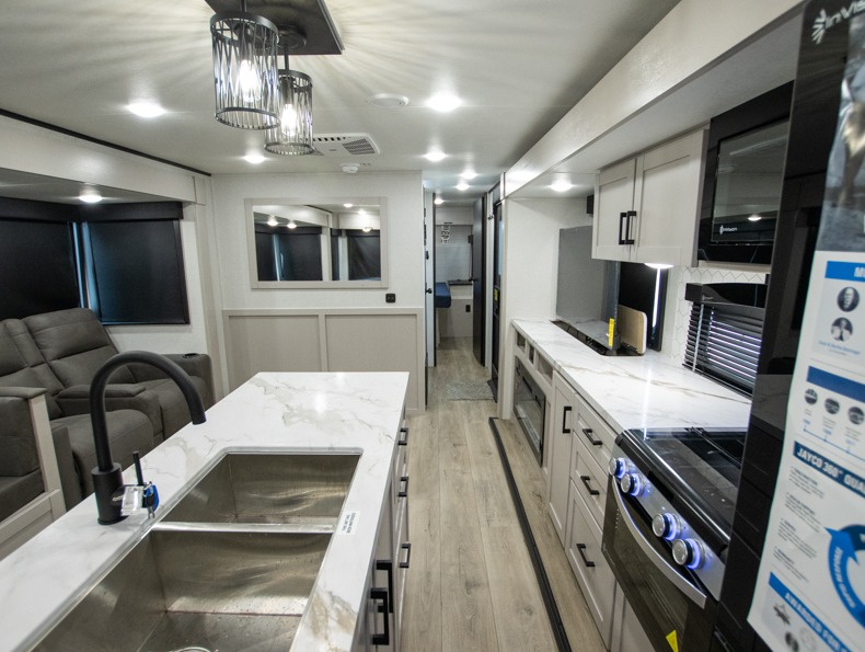 2026 Jayco Jay Feather 27MK, $ 43,999