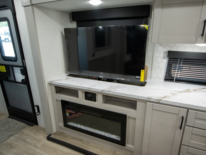 2026 Jayco Jay Feather 27MK, $ 43,999