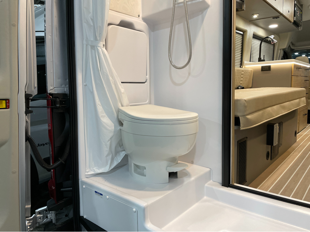 2027 Jayco Solstice 21T, $ 139,997