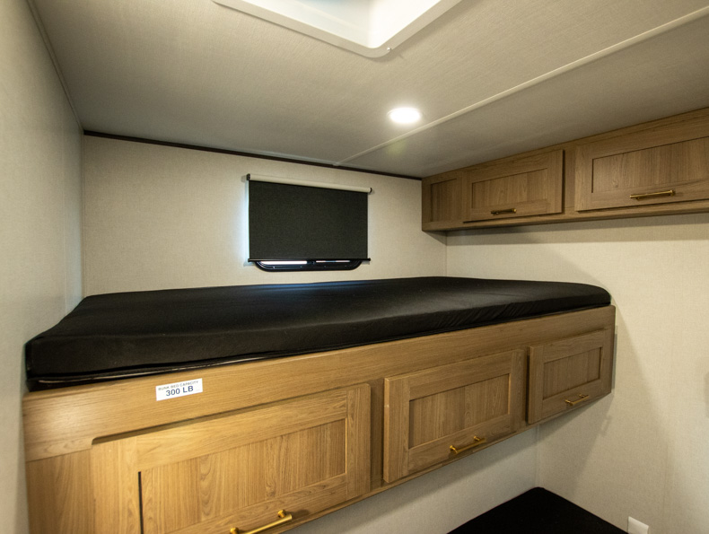 2026 CrossRoads Sunset Trail SS331BH, $ 49,999