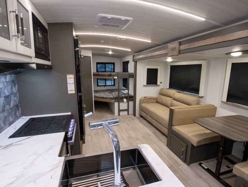 2025 Keystone Bullet Crossfire 290BHS, $ 35,999