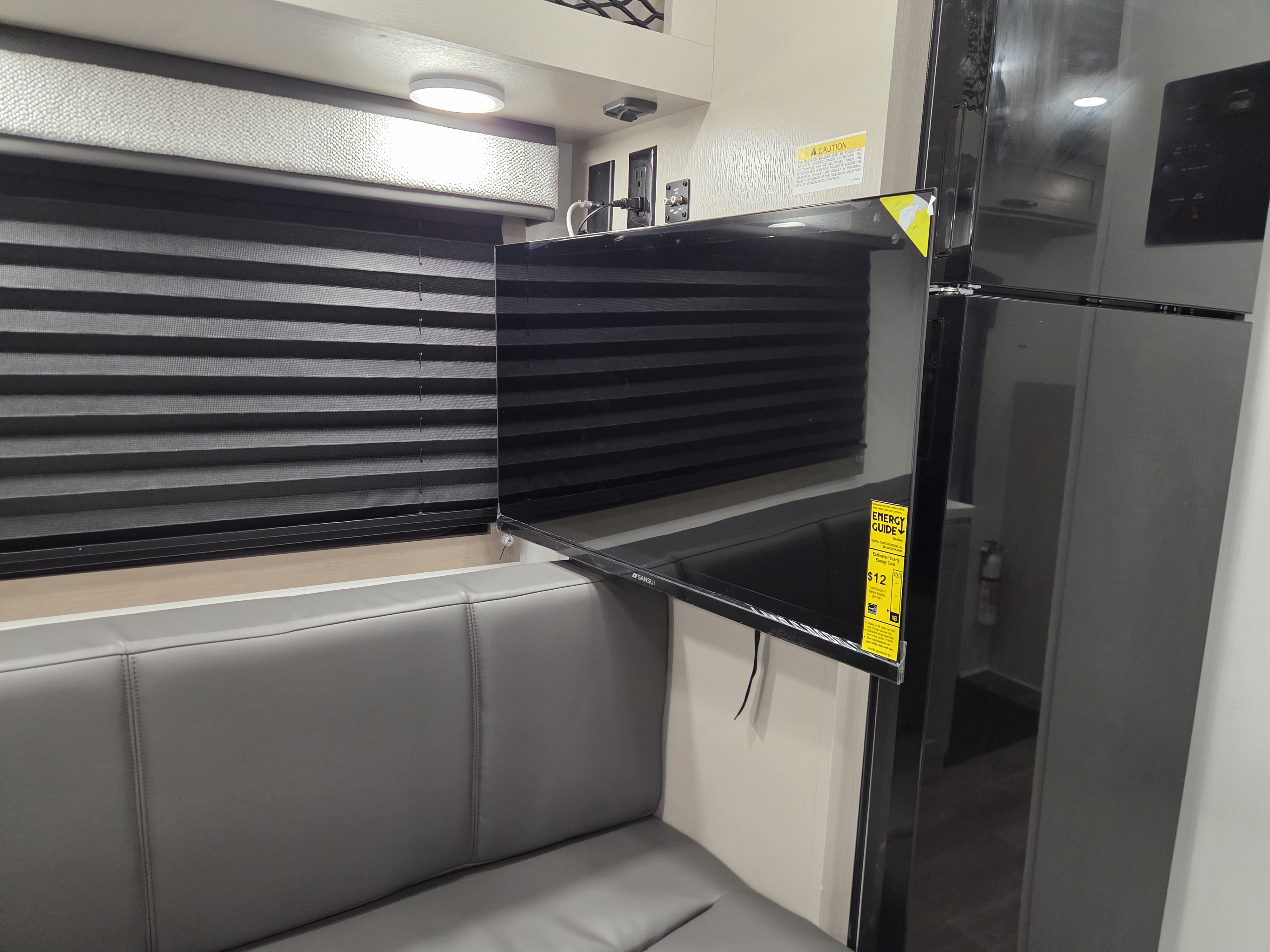 2027 Jayco Redhawk SE 20LF, $ 69,999