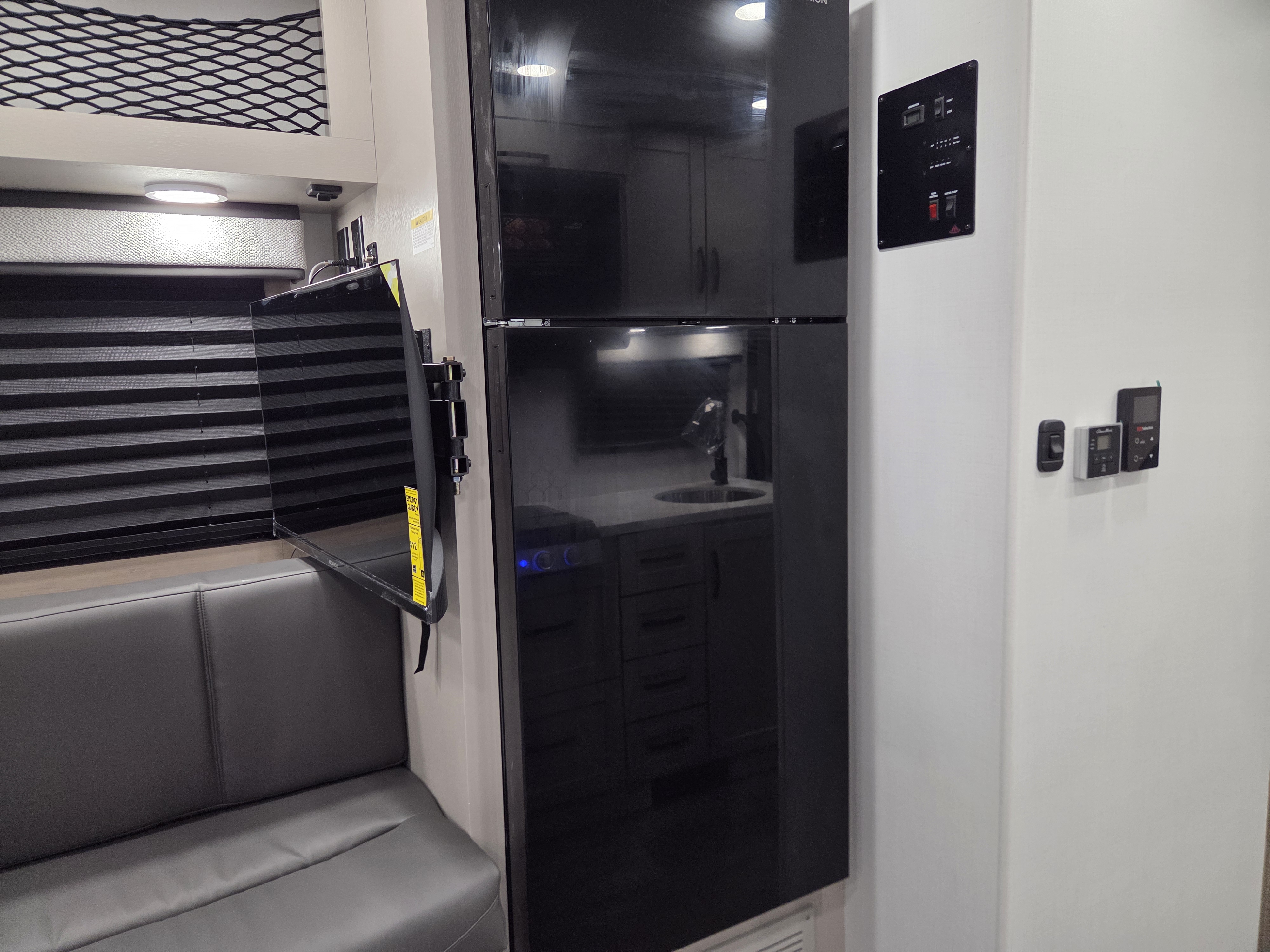 2027 Jayco Redhawk SE 20LF, $ 69,999