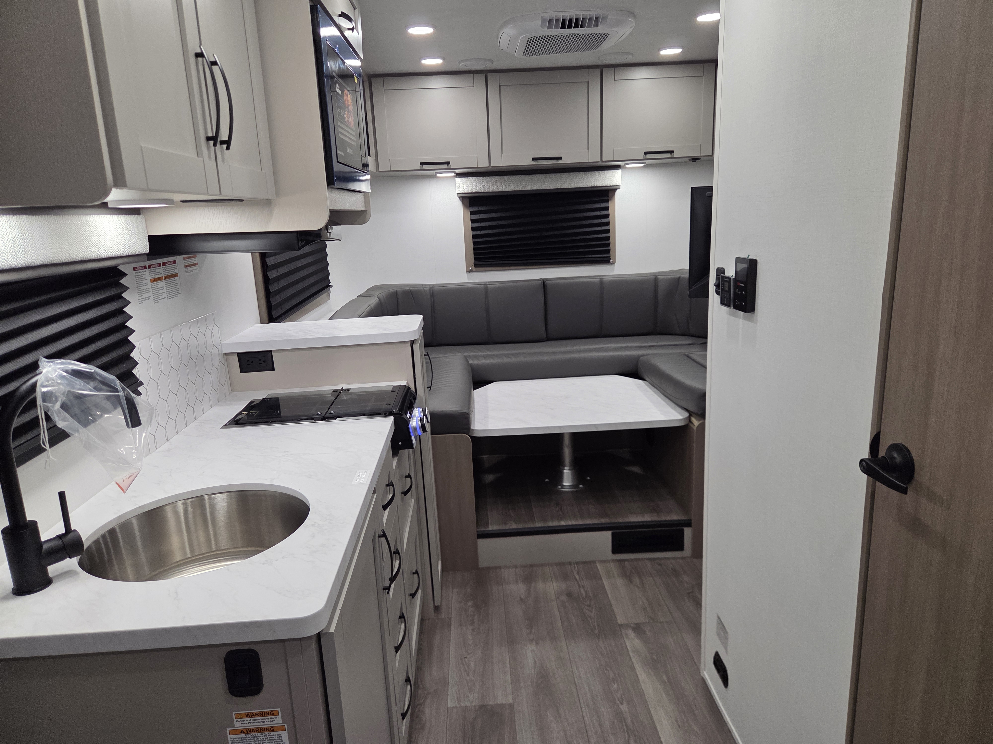 2027 Jayco Redhawk SE 20LF, $ 69,999