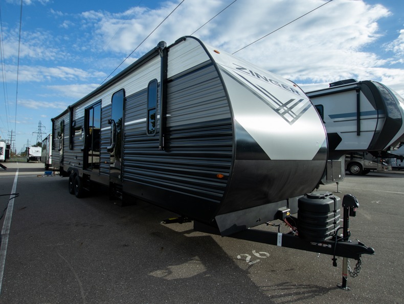 2026 CrossRoads Zinger ZR390DB, $ 45,999