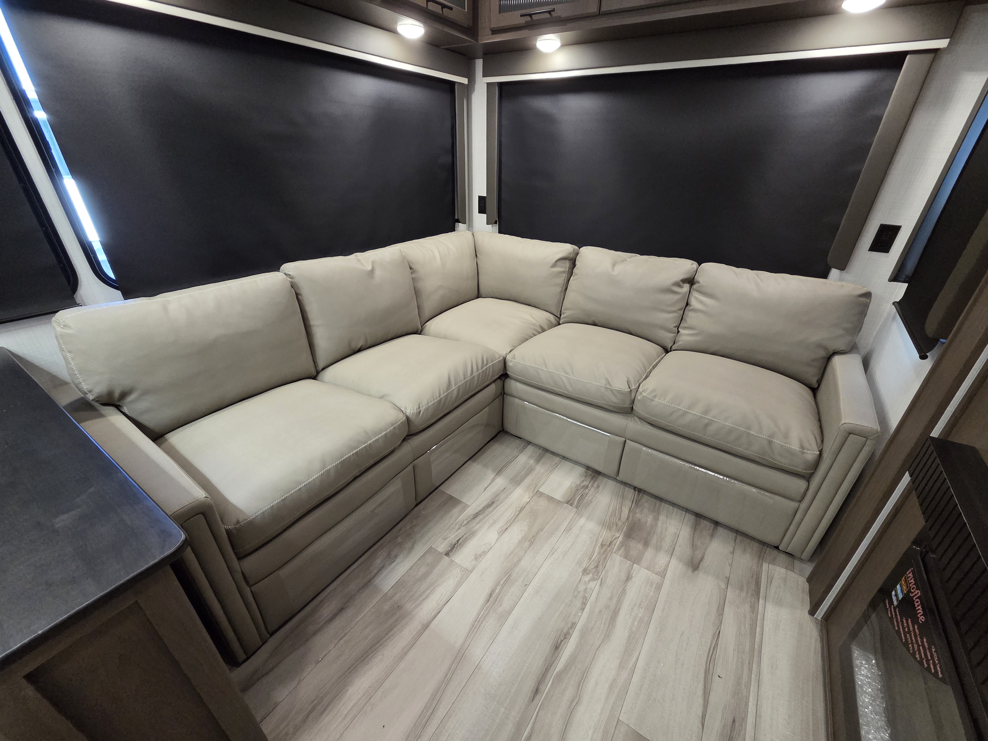 2027 Keystone Cougar Half-Ton (Fifth Wheel) 26RES, $ 55,990