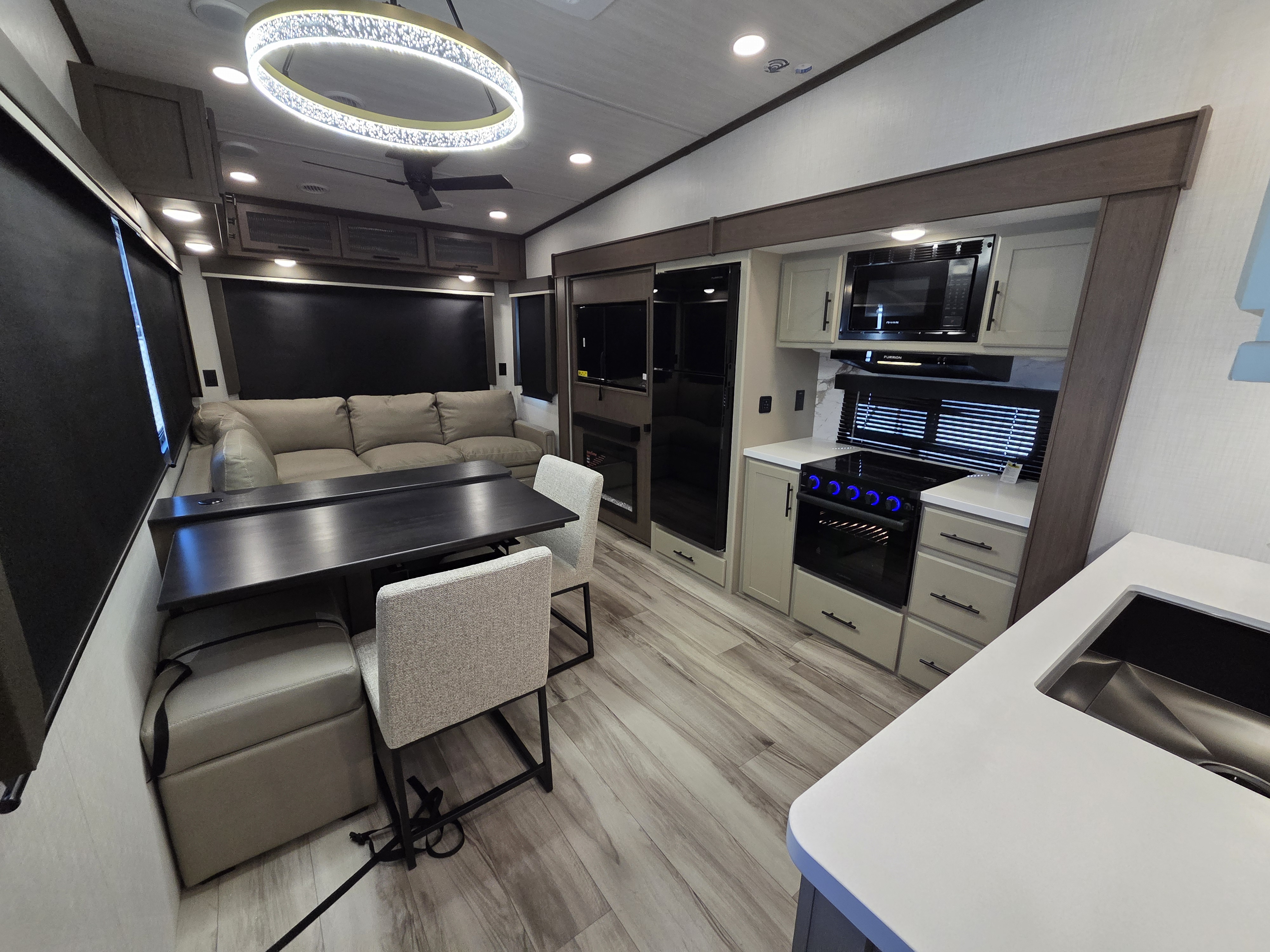 2027 Keystone Cougar Half-Ton (Fifth Wheel) 26RES, $ 55,990