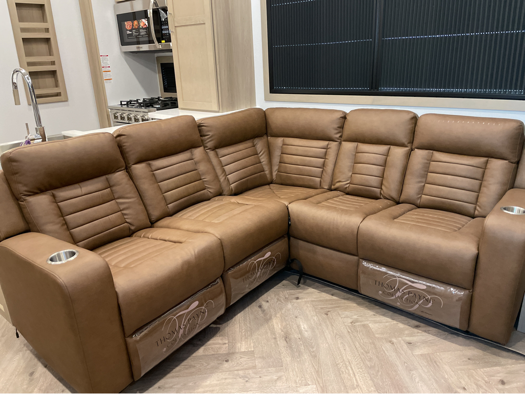 2026 Keystone Raptor 433, $ 147,995
