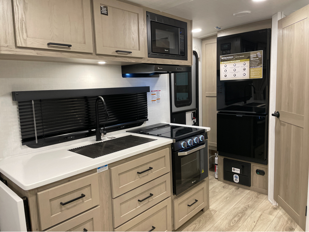 2026 Forest River Rockwood Mini Lite 2109S, $ 33,999