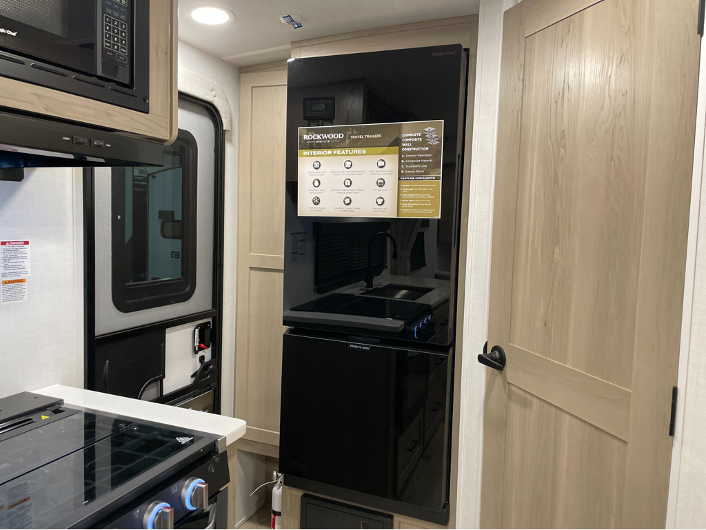 2026 Forest River Rockwood Mini Lite 2109S, $ 33,999