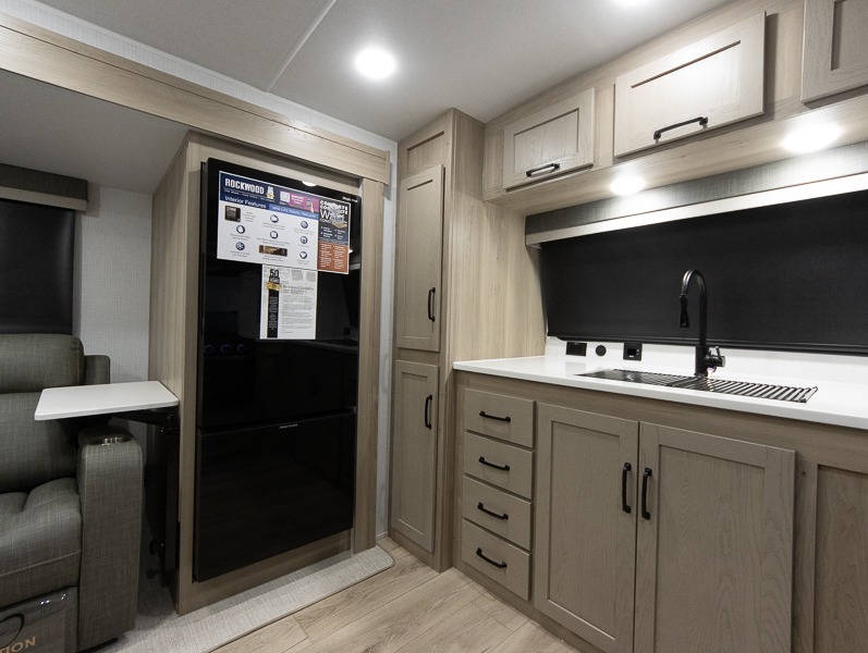 2025 Forest River Rockwood Mini Lite 2516S, $ 35,999
