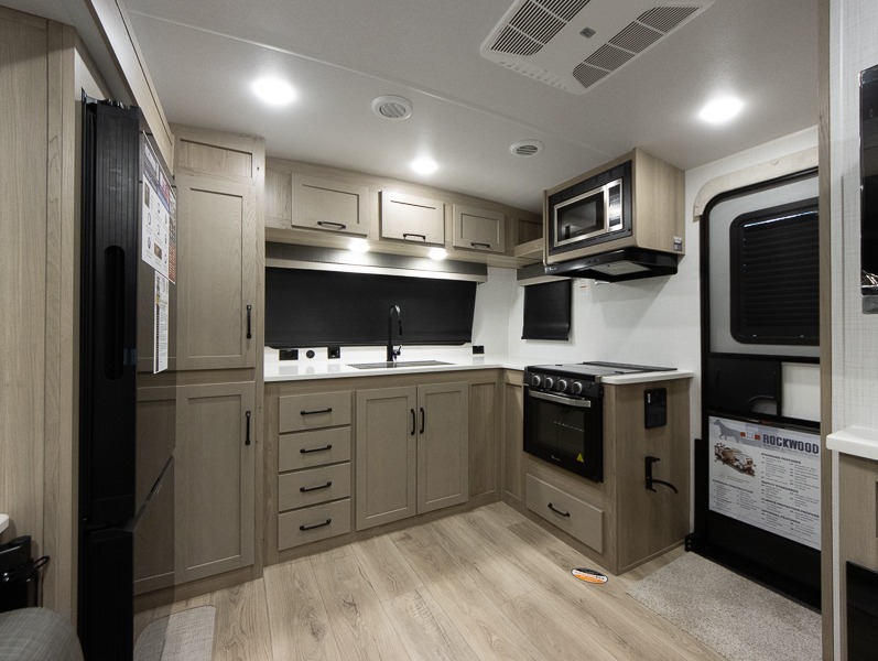 2025 Forest River Rockwood Mini Lite 2516S, $ 35,999