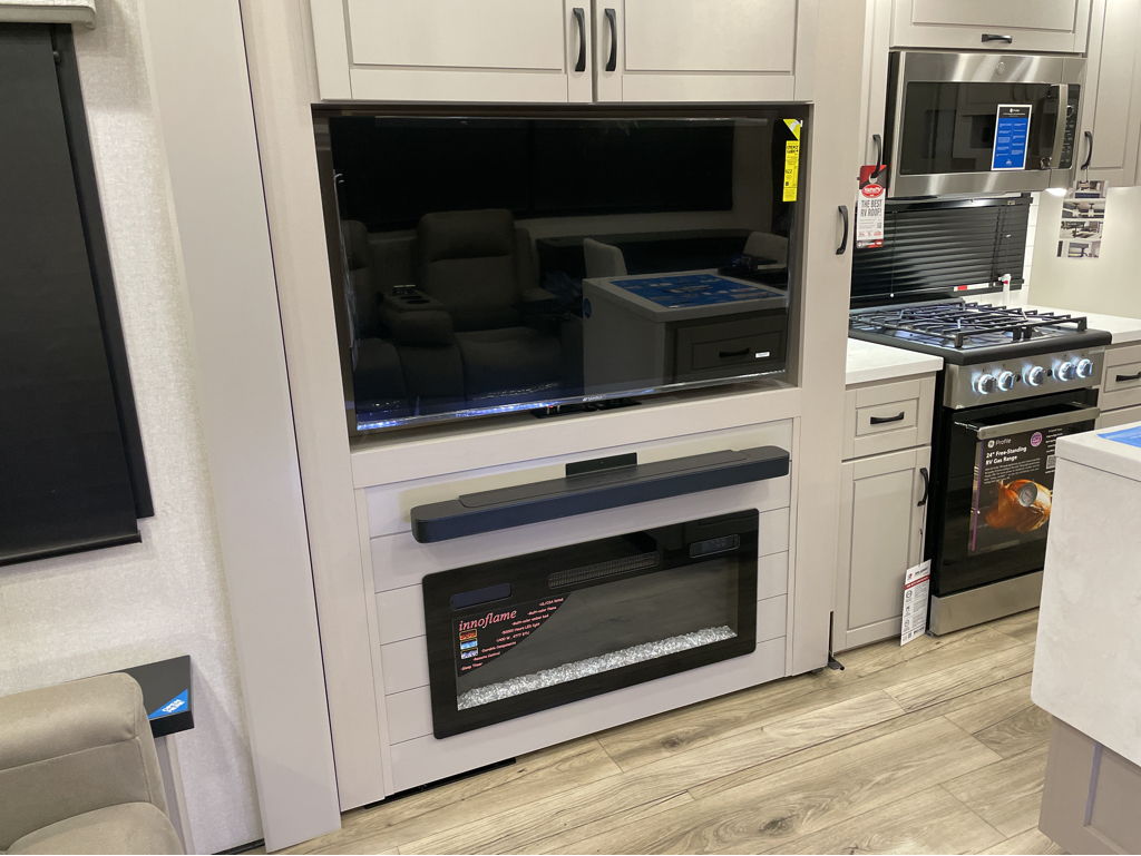 2026 Jayco North Point 310RLTS, $ 89,999