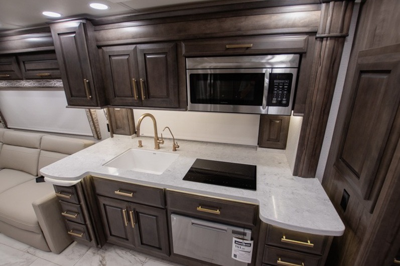 2024 Entegra Coach Cornerstone 45Z, $ 559,999