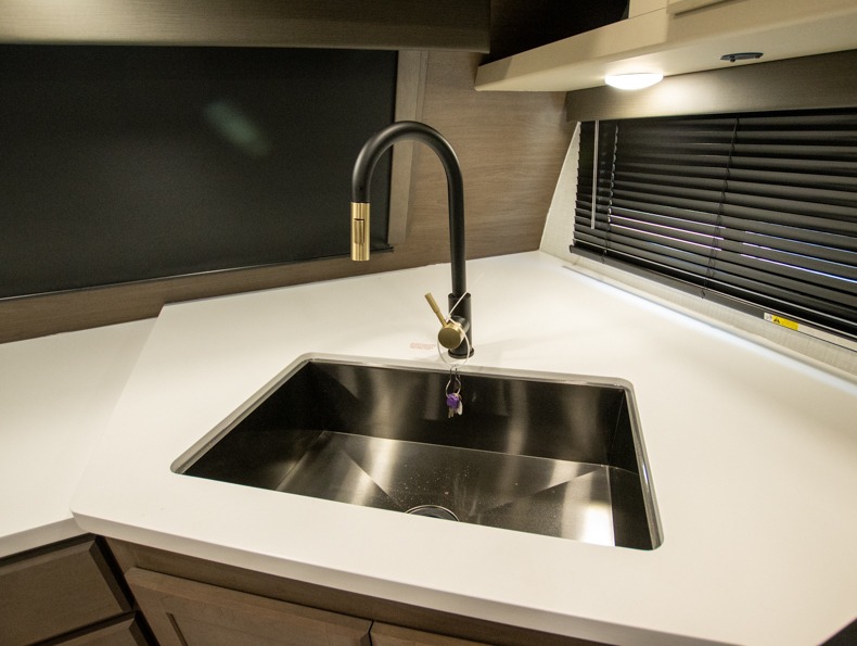 2026 Keystone Cougar Half-Ton (Travel Trailer) 25F, $ 44,990