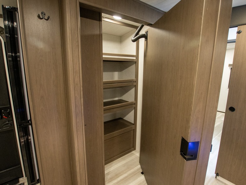 2026 Keystone Cougar Half-Ton (Travel Trailer) 25F, $ 44,990