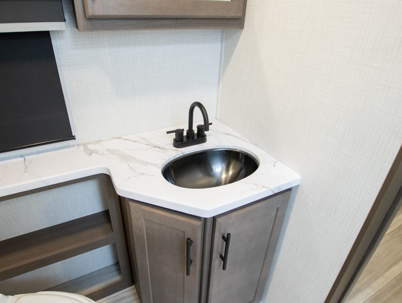 2026 Keystone Cougar Half-Ton (Travel Trailer) 25F, $ 44,990