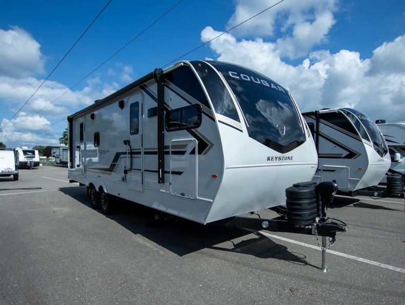 2026 Keystone Cougar Half-Ton (Travel Trailer) 25F, $ 44,990