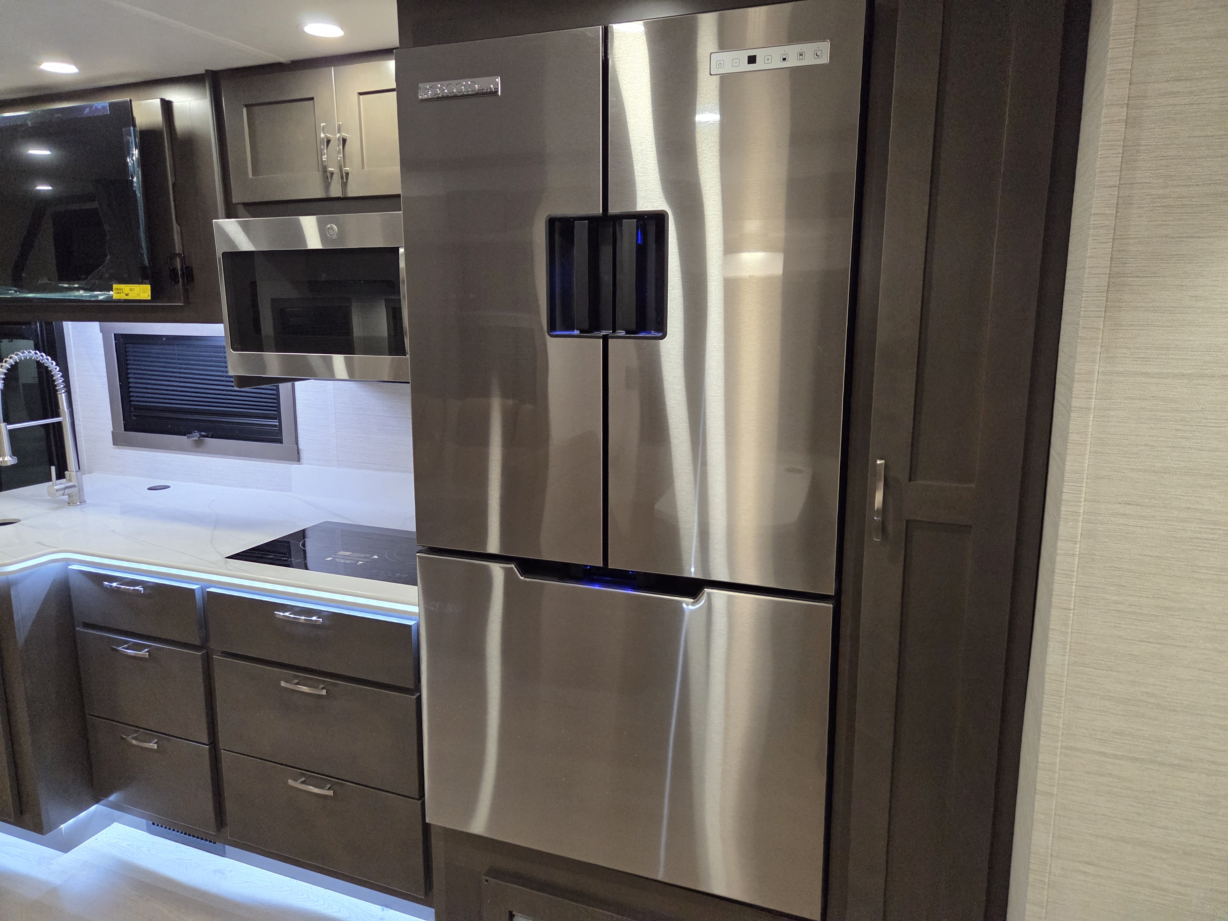 2026 Dynamax Europa 34SS, $ 289,997