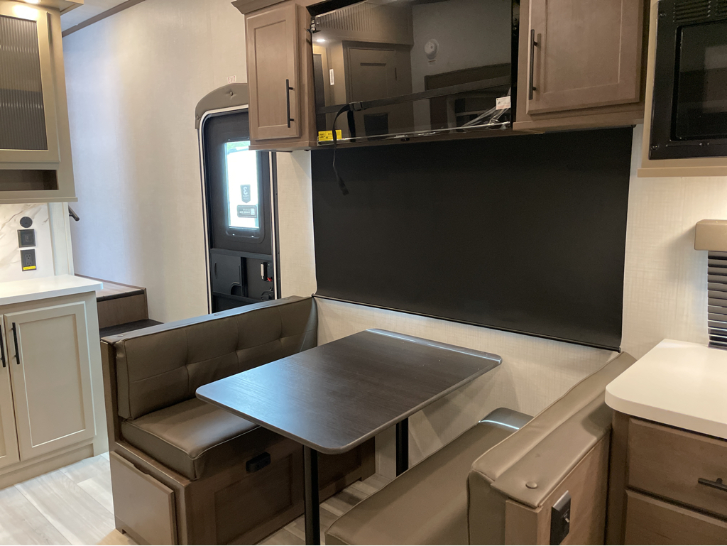 2026 Keystone Cougar Half-Ton (Fifth Wheel) 23MLE, $ 49,999