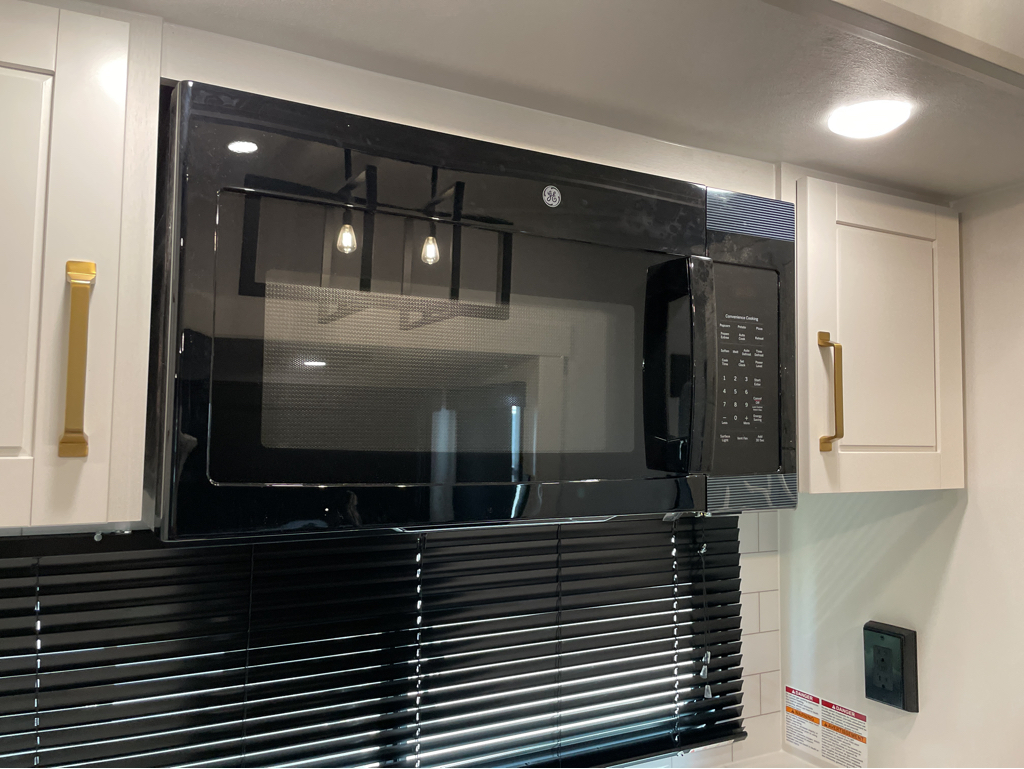 2026 Jayco Eagle 355MBQS, $ 64,999