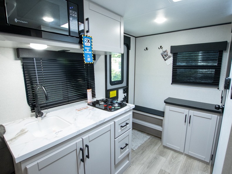 2026 Jayco Jay Feather Air SL 15TBSL, $ 14,999