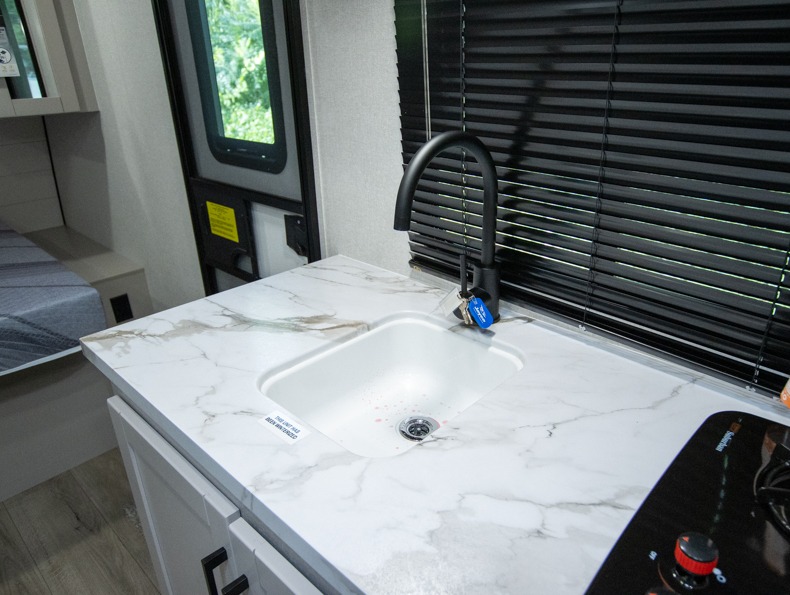 2026 Jayco Jay Feather Air SL 17BHSL, $ 14,999