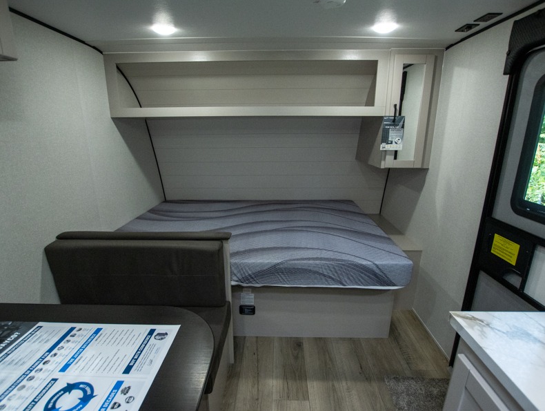 2026 Jayco Jay Feather Air SL 17BHSL, $ 14,999