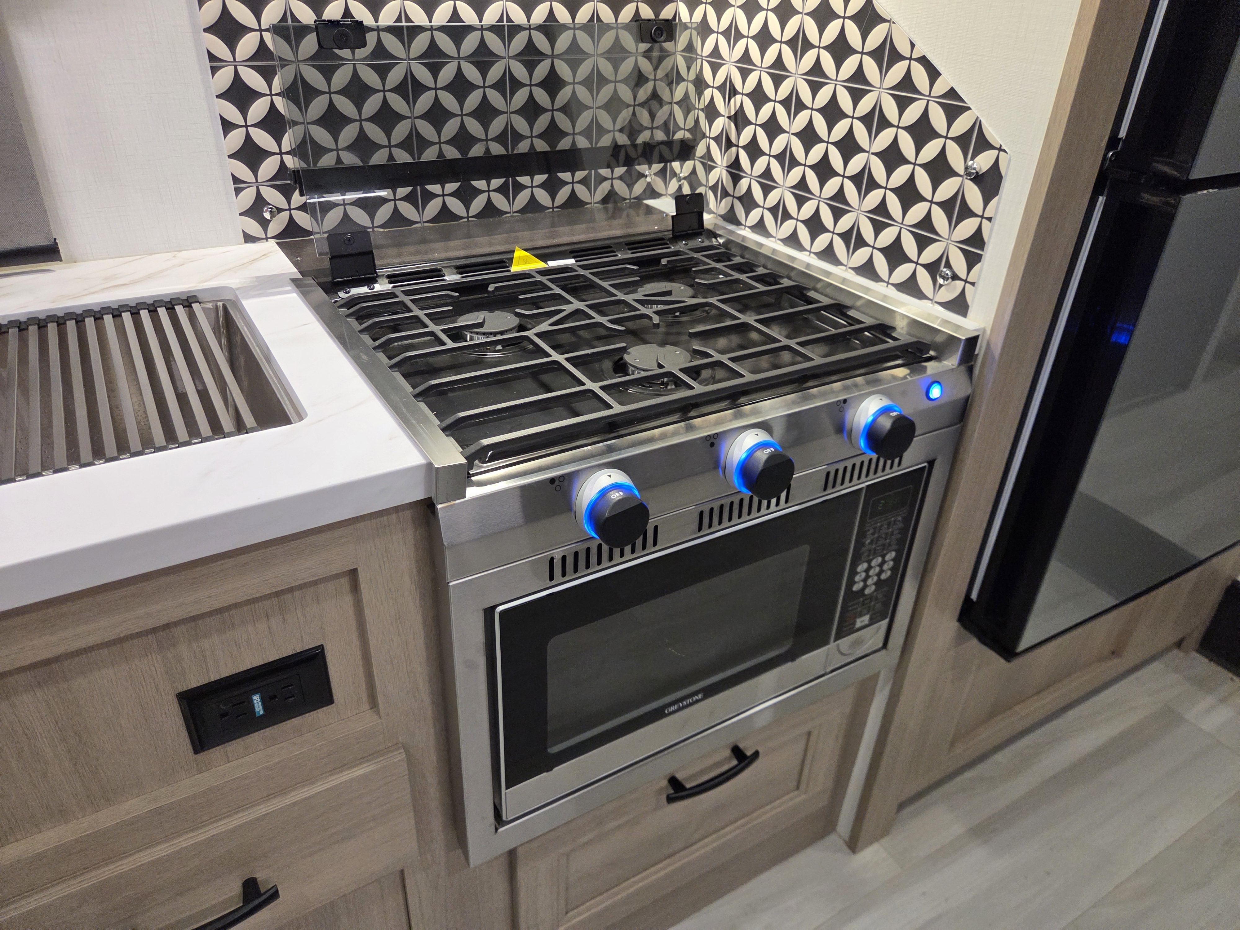 2024 Forest River Sunseeker 3010DS, $ 95,997
