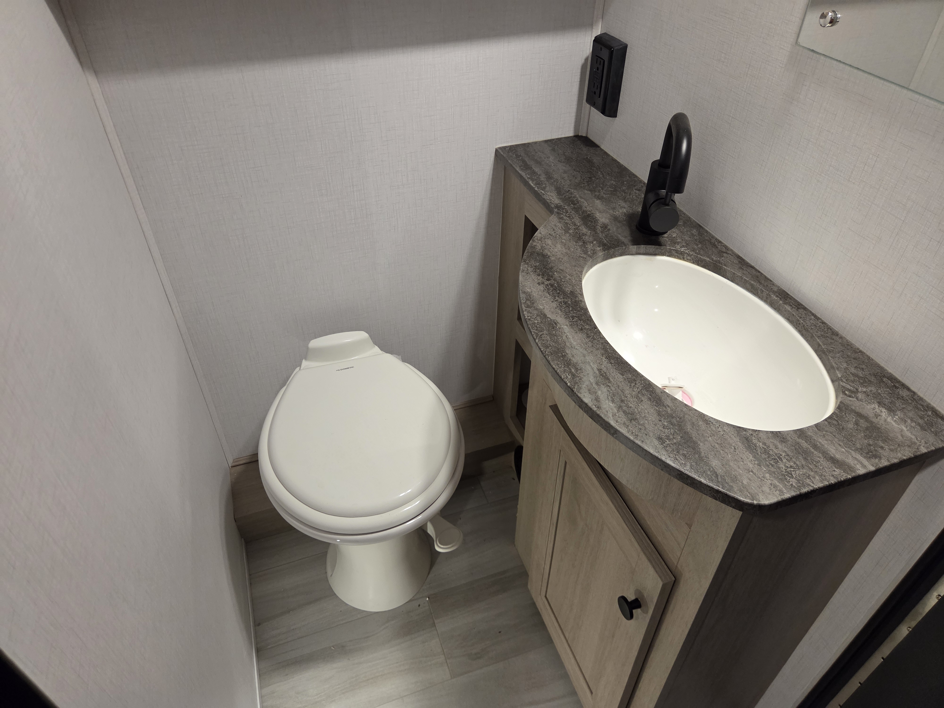 2024 Forest River Sunseeker 3010DS, $ 95,997